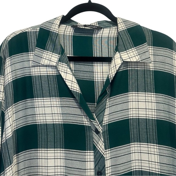 Zara Dress Green and White Lagre - Picture 3 of 8